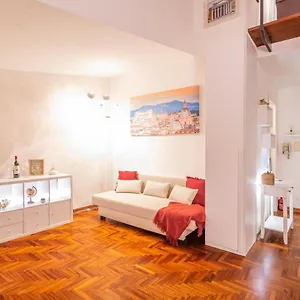 fiore-di-roma-apartments-fori-imperiali.it-romehotels.com/