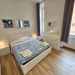 la-caletta-beach-apartment.hotelitalianriviera.com/